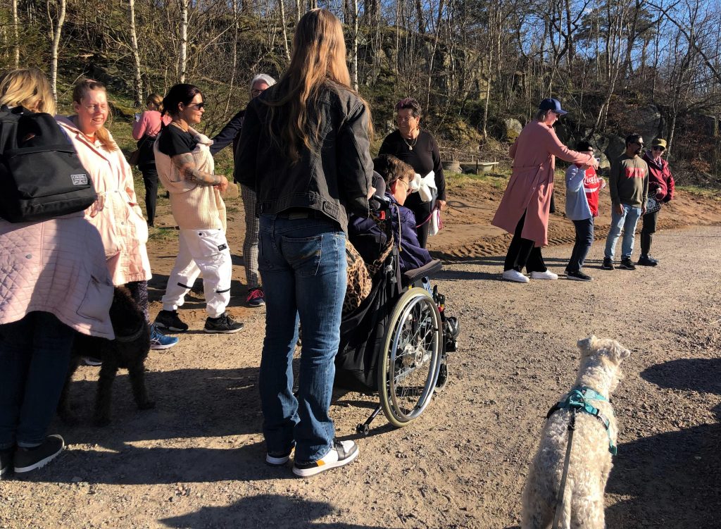 Deltagare på promenad