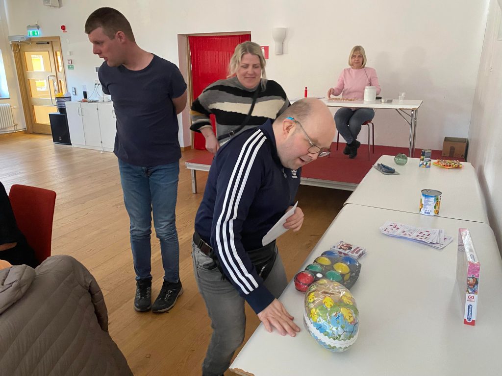 Björn väljer priser