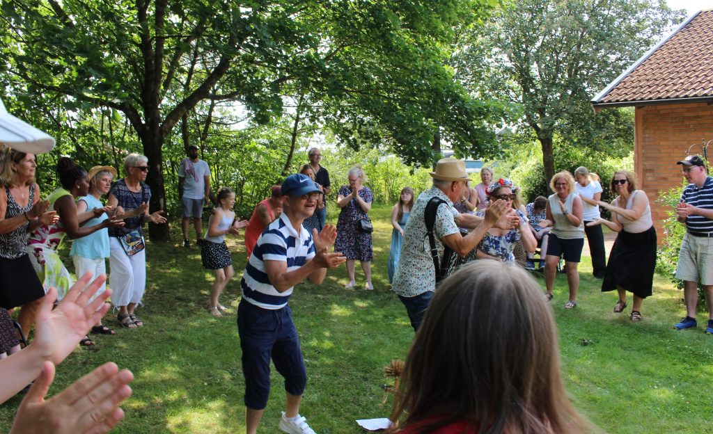 Midsommardans