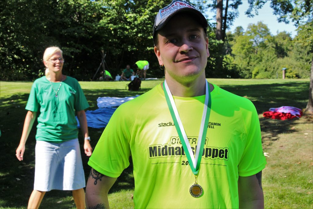 Petter med medalj