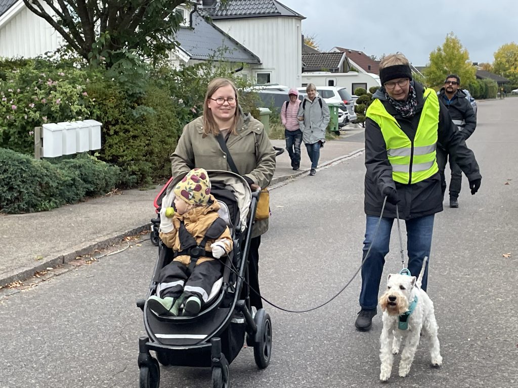 Deltagare på promenad