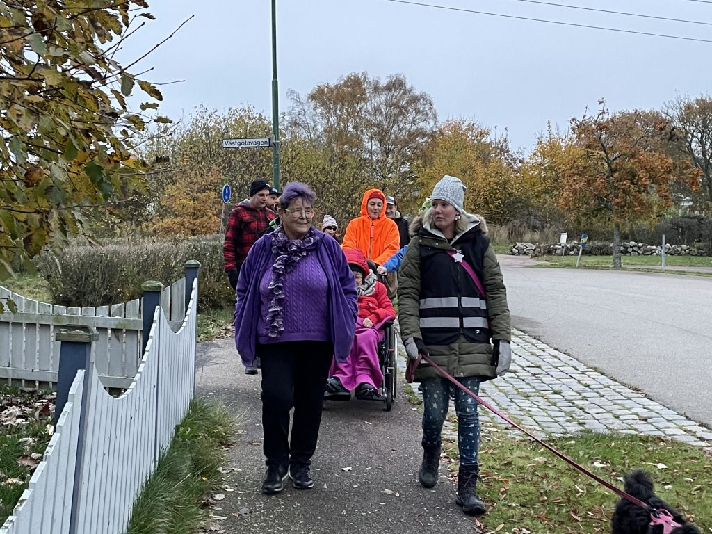 Deltagare på promenad