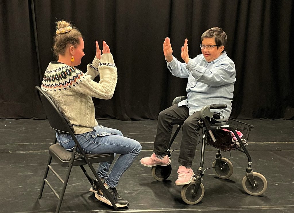 Deltagare som över på Spegling