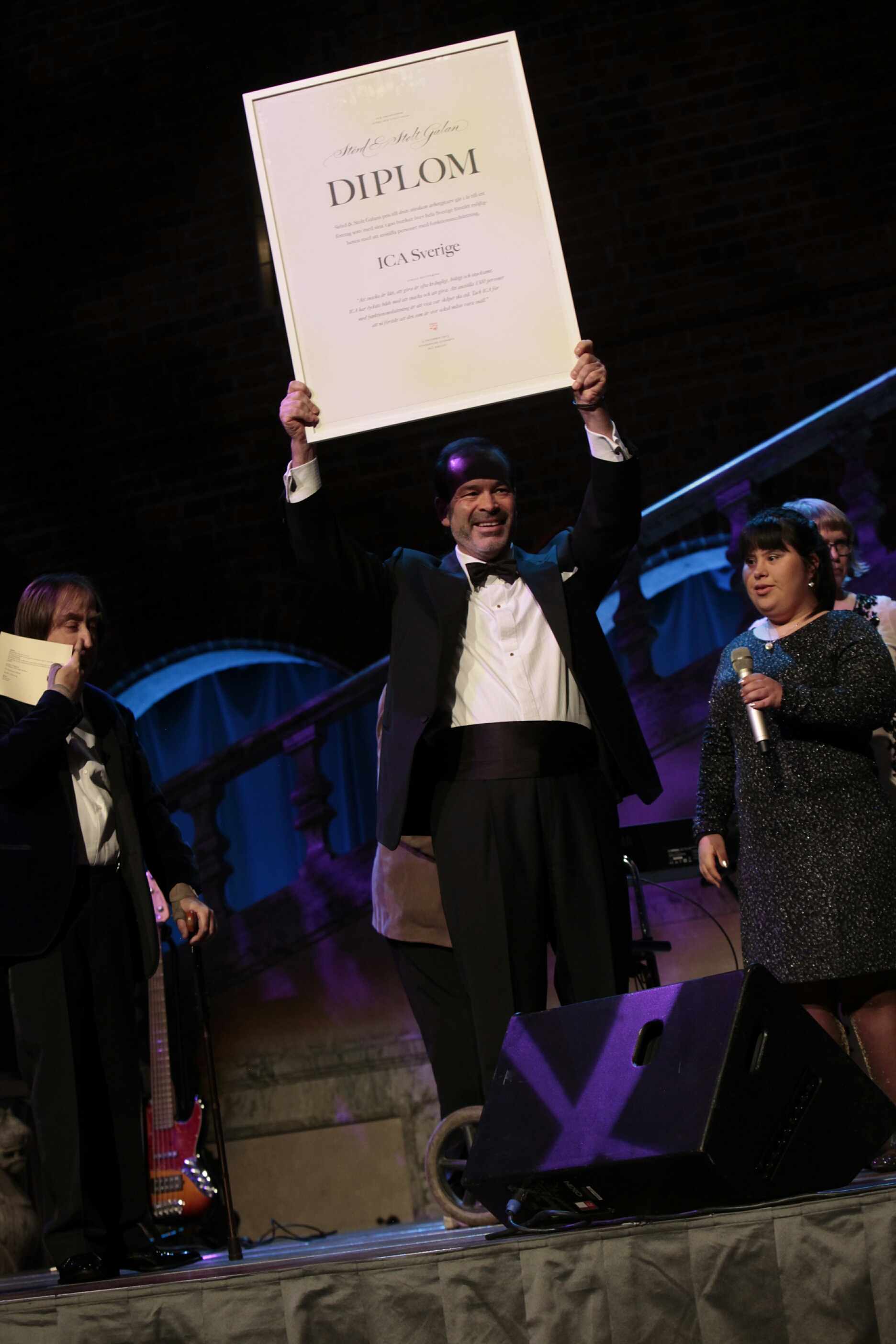 Teddy Falkenek tog emot Icas Störd och stolt-pris