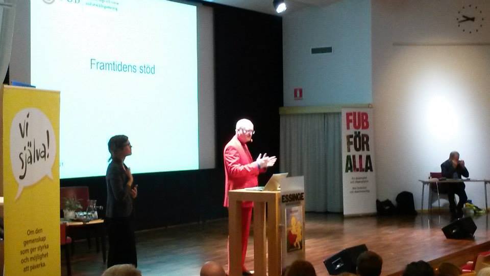 FUB:s ordförande Thomas Jansson i inledningen av Intradagarna 2015 FUB:s ordförande Thomas Jansson i inledningen av Intradagarna 2015