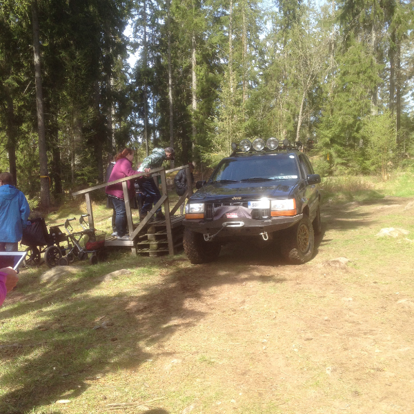 Väranäs jeepåkning här stiger man på