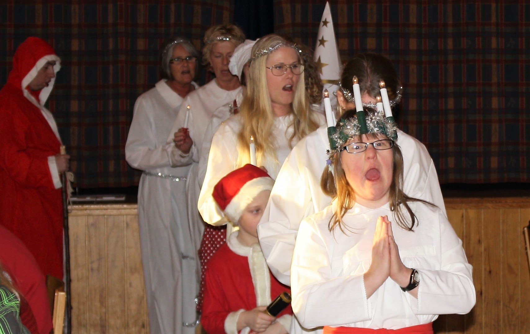 Luciatåg med Marie som Lucia