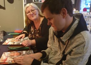 AW med FUB Ale. Elizabeth Gustafsson och Erik Gustafsson läser Unik.